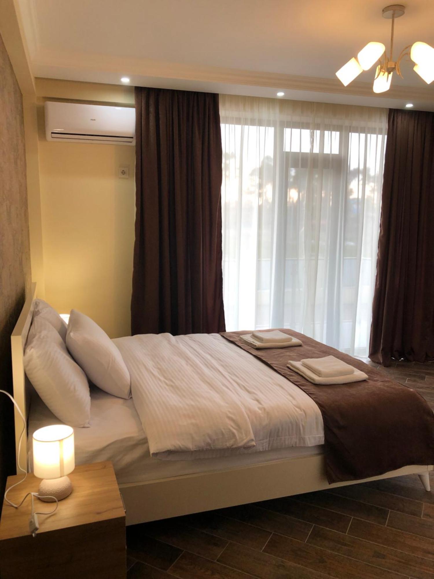 White-House Aparthotel Ureki Exteriör bild